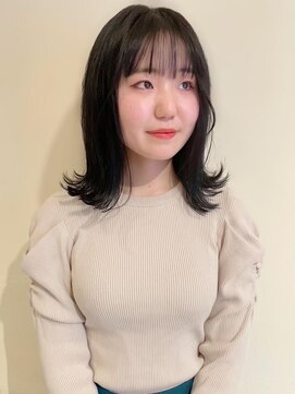 トップヘアー アヴェニュー 刈谷(TOPHAIR Avenue) 伸ばし中でも可愛く！大人の外ハネスタイル/アッシュブラック