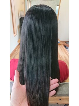 クレア(crea) 自然で軽い指通りの縮毛矯正