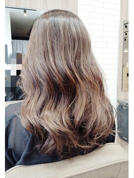 トリコ 柏(tricot) 明るめグレーカラー