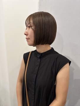 エトス プロデュースド バイ ヴァイナルズミックス(Ethos produced by Vinyl's mix) ミニボブ、ブラウンベージュマット