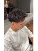縦落ちシャドウパーマ×アップバングショート