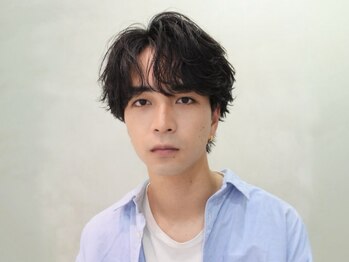 バイフィフス 天神大名(by fifth)の写真/一人ひとりの骨格に合わせたオーダーメイドの【フェザーパーマ】で360度綺麗なシルエットに＊[天神大名]