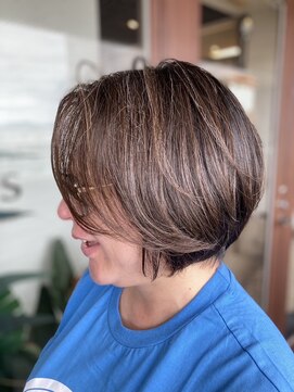 アンツ サザンリゾート 茅ヶ崎店(ANT'S Southern Resort) ミディアムヘア/暗めカラー/グランマッシュ/