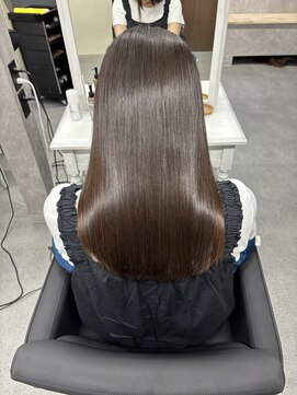 【かがみ】ヘーゼルブラウン/髪質改善トリートメント