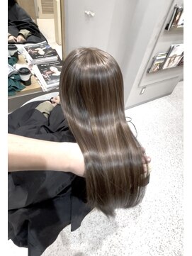 透明感カラー×白髪ぼかしハイライト