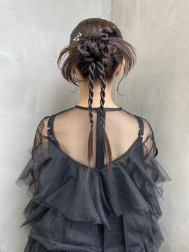 お呼ばれカチモリヘア