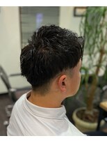 美容室 フォーリア Foglia&nbsp;ナチュラルパーマアップバング短髪ツーブロック刈り上げ