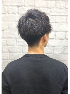 グレイスフル バーバープラチナム 六本木店(Graceful Barber platinum) ツーブロパーマ