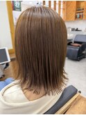 外ハネスタイル