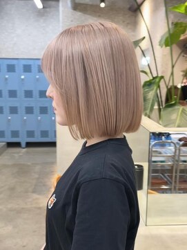 サンクプロジェクト(cinq PROJECT) ショートボブミルクティーベージュカラーダブルカラーハイトーン