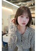 顔周りレイヤーカットくびれヘアミルクティーベージュカラー韓国