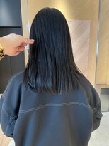 アトレ 梅田店(attrait)&nbsp;セミロングのツヤ黒。カット×カラー×トリートメントで叶える上