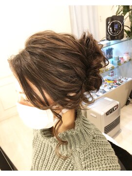 ヘッズ(HEADZ) サイドアップヘア