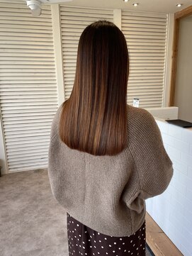 ビーチ(Beach) しっとりサラサラストレートヘア