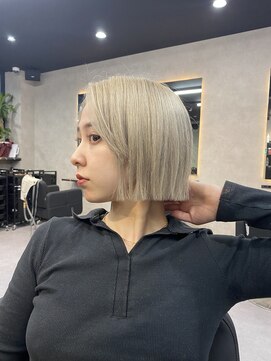 ラピス 大阪心斎橋店(Lapis) ホワイトベージュ