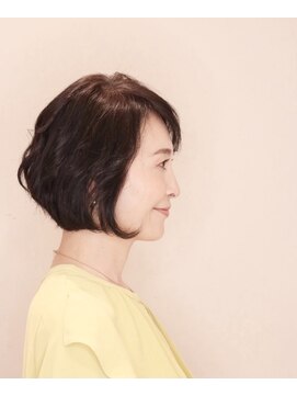 アンベリールフルー(EMBELLIR fleur) ナチュラルゆる巻きフェミニンボブ　３０代４０代５０代　表参道
