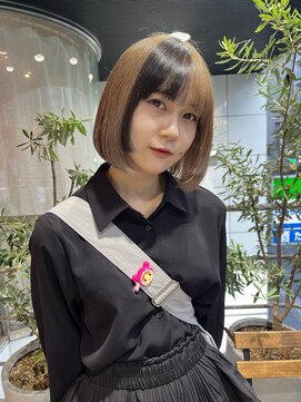 ヘアーアンドメイク ビス(HAIR&MAKE bis) ミルクティー×ブラック/セクションカラー【多田華歌】