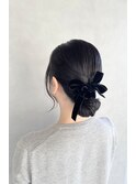 お呼ばれヘアセット　タイトシニヨン　リボンアレンジ