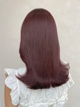 ロイ(Roi) くびれレイヤー_顔周りカット_イルミナ_ピンクベージュ_担当西村