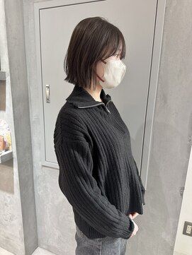 ヨーク(YOKE) YOKE 切りっぱなしボブレイヤーボブアッシュグレージュ艶髪