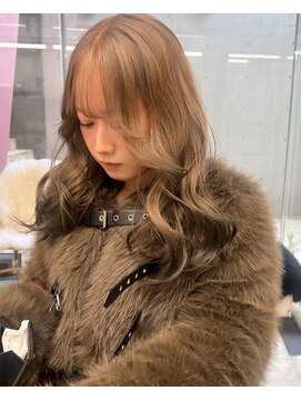 ピア ヤクイン(Pia Yakuin) ハイトーンベージュ