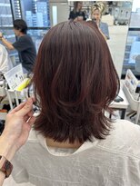 ビューナゴヤ 名駅(VIEW NAGOYA)&nbsp;レイヤーカット/くびれヘア/外ハネレイヤー/レッドカラー