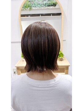 オモテ 町田店(Omote) ミルクティーベージュ