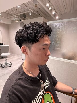ミーク(meak) ツイストパーマ×スキンフェードマッシュ