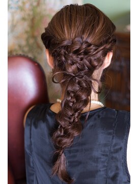 ザップ(ZAP) 変形編み込みアレンジ　（W）