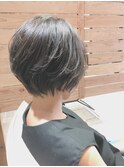 大人かわいい骨格修正ショートスタイル。