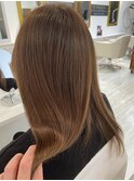 艶ブラウン/マロンベージュ/艶カラーで大人かわいいヘアに◎