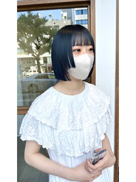 リン(Lin) 顔まわりウルフ/くすみブルーカラー