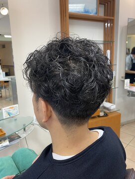 あさひ ビジネスシーンに合う大人パーマスタイル 2