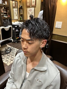 ヒロギンザバーバーショップ 大宮店(HIRO GINZA BARBER SHOP) ツイストスパイラル スキンフェード