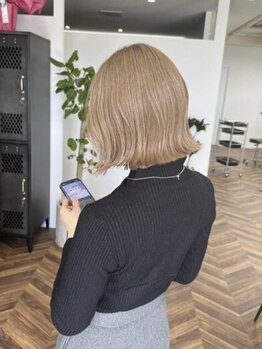 ヘアメイク アリープ(HAIR MAKE ALEAP)の写真/【ミリ単位の拘り!!小顔見せ*】経験豊富な人気スタイリストが創る骨格に合わせた小顔カットが話題★