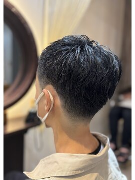 ルプス ヘアーアンドメイク(LUPUS HAIR&MAKE) 学生　フェードカット風