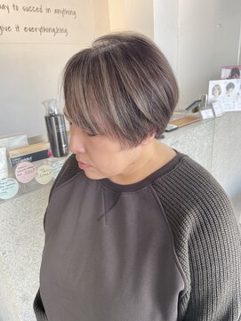 キング 高槻(K!ng) 縮毛矯正髪質改善ハイライトレイヤーカット高槻美容室エクステ