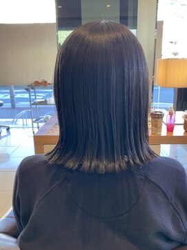 フロア(FLOOR) 切りっぱなしロブ/ストレートパーマ/黒髪