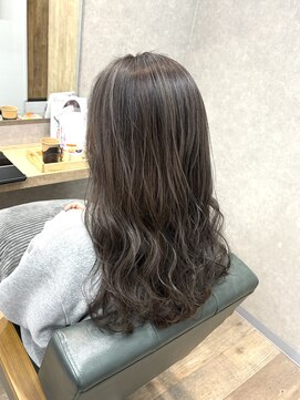 リベストバイジェービー 稲毛(li best. byjb) 黒髪/クラゲヘアー/オリーブグレー/小顔/ココアベージュ［稲毛］