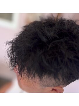 エニシ(ENISHI) 縦落ちツイストとフェード・スタイル