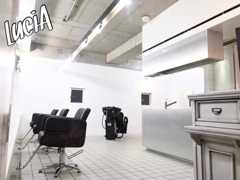 ルシア 京都四条河原町烏丸(LuciA)の写真/気軽に通える♪エクステ・ブリーチ・カラー・レイヤーカットで理想のスタイルへ！
