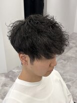 ノイセルヘアー(Noisyle Men's hair)&nbsp;リバースセンターパート/ニュアンスパーマ/ダウンバング/MEN'S