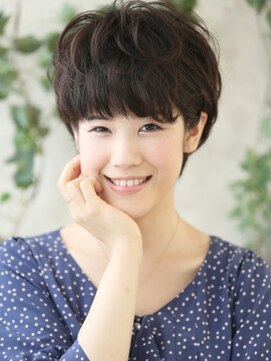 エマージュ 池袋東口店(Emerge) ★シンプルショートマッシュ!!耳かけアレンジ★