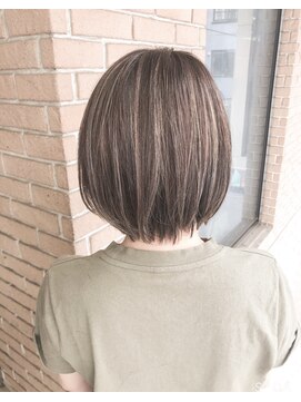 サロンドミルク 溝の口店(salon de MiLK) ナチュラルハイライトのショートボブ
