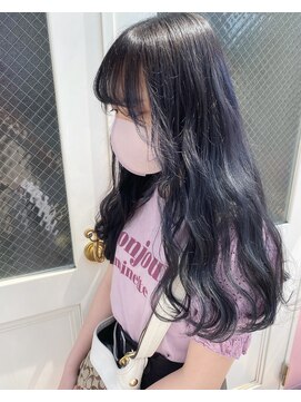 ベティ(Bettie) 色落ちも綺麗なネイビーブルー