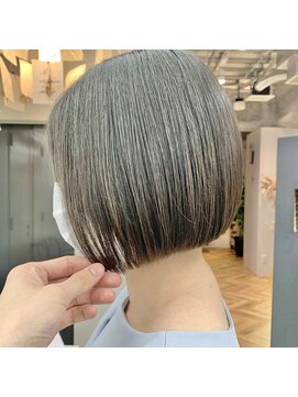 あご下1cmの前下がりボブ Romp恵比寿 Satoru L ロンプ Romp のヘアカタログ ホットペッパービューティー