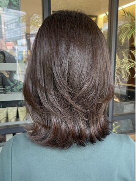 アイフィール アヴェダ 瑞江店(i feel AVEDA) 【藤田】くびれミディアム×赤味を抑えたエメラルドカラー