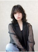 グレーベージュ/レイヤーロング/前髪パーマ/アッシュブラック