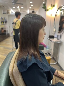 ビィーワンイースト(Be 1 EAST) ミディアムカット