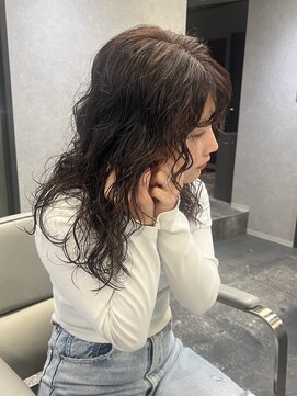 リラス 博多(rilas) レイヤー　ゆるふわパーマ　顔まわりカット　セット簡単